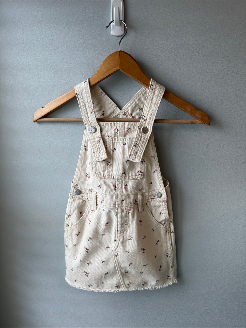 Old Navy Cream Floral Overall Skirt